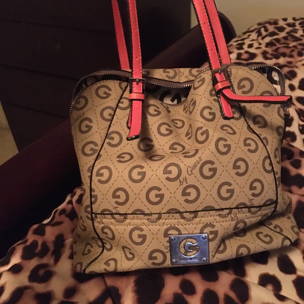 GUESS Purse!